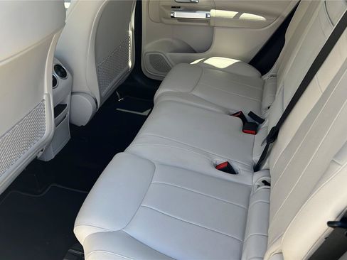 Used 2022 Mercedes-Benz GLB 250 image 15