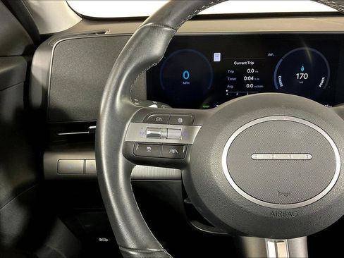 Used 2024 Hyundai Kona SEL image 18