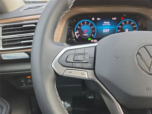 New 2026 Volkswagen Atlas SE image 15