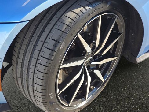 Used 2020 Aston Martin V8 Vantage Coupe image 32