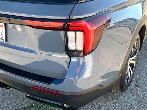 Used 2025 Ford Explorer ST-Line w/ Premium Package image 43