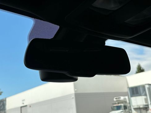 Used 2015 Dodge Challenger SRT Hellcat image 24