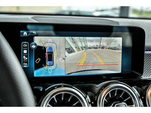 New 2026 Mercedes-Benz GLB 35 AMG 4MATIC image 15