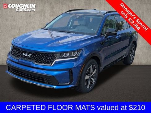 Used 2022 Kia Sorento S w/ Panoramic Sunroof Package FWD image 3