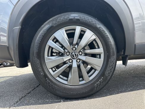 Used 2024 Nissan Pathfinder S FWD image 18