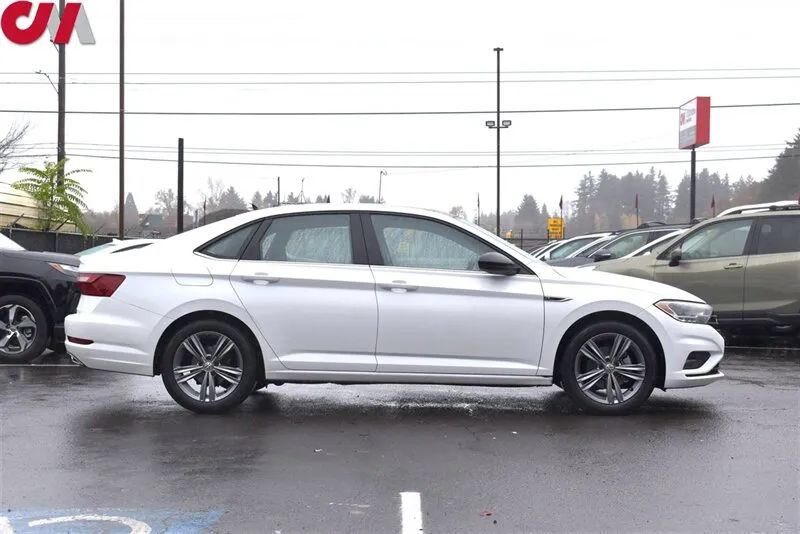 Used 2021 Volkswagen Jetta R-Line w/ R-Line Cold Weather Package FWD image 6