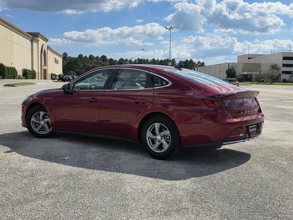 Used 2023 Hyundai Sonata SE FWD image 4