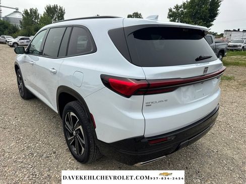 Used 2026 Buick Enclave Sport Touring w/ Power Package AWD/4WD image 3