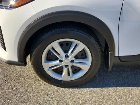 Certified 2025 Nissan Kicks Play S image 10