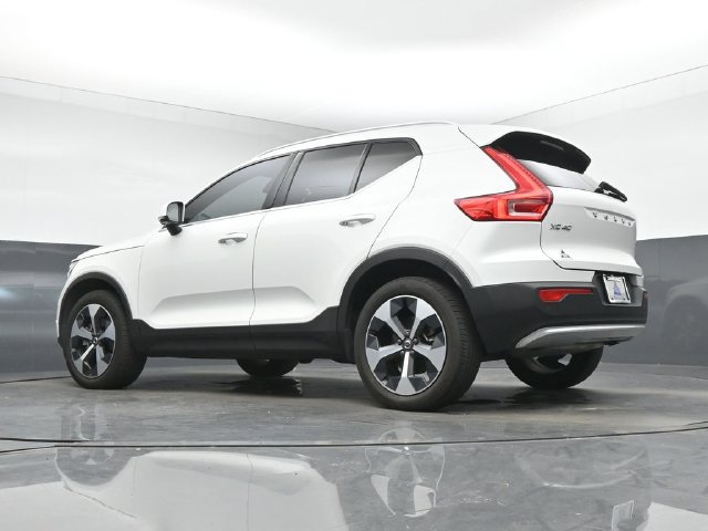 Used 2024 Volvo XC40 B5 Plus AWD/4WD image 14