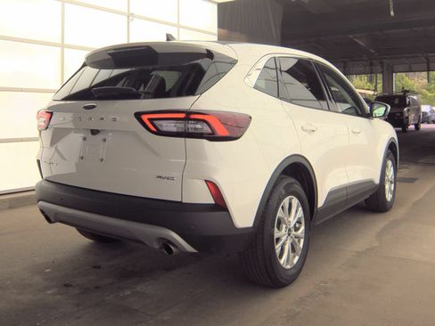 Used 2023 Ford Escape Active w/ Tech Pack #2 AWD/4WD image 16