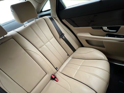 Used 2013 Jaguar XJ L Portfolio AWD/4WD image 28