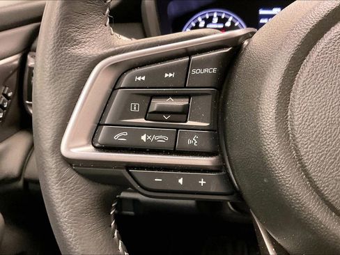 Used 2025 Subaru Outback Limited image 17