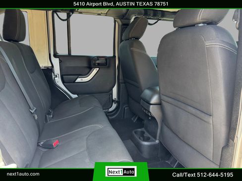 Used 2016 Jeep Wrangler Unlimited Sahara w/ Max Tow Package AWD/4WD image 29