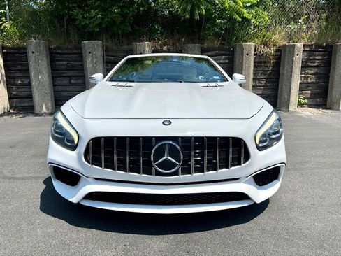 Used 2017 Mercedes-Benz SL 550 image 3