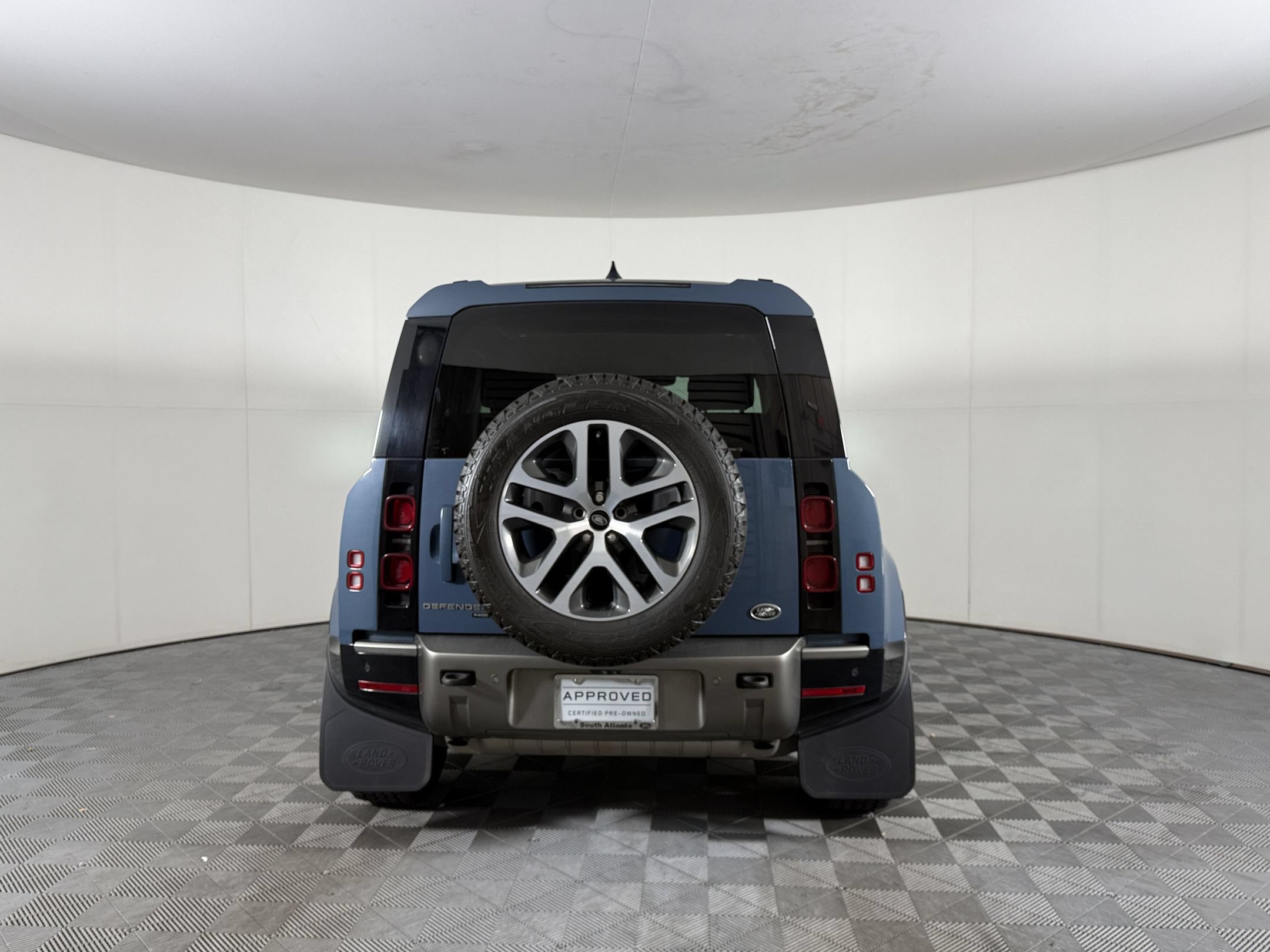 Used 2021 Land Rover Defender 90 X-Dynamic S AWD/4WD image 10