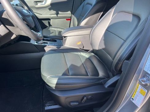 Used 2022 Ford Escape SEL image 21