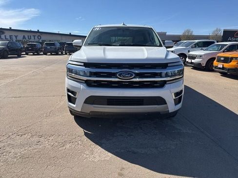 Used 2024 Ford Expedition Max Limited AWD/4WD image 2
