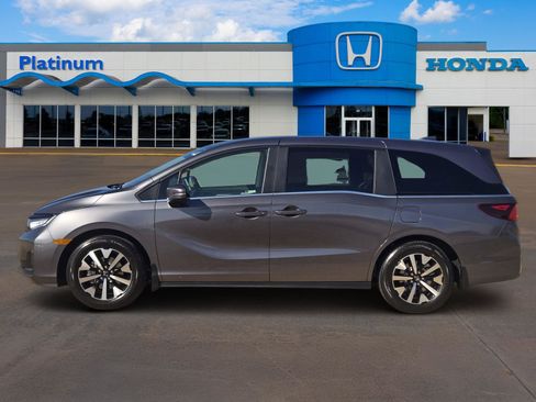 New 2026 Honda Odyssey EX-L image 3