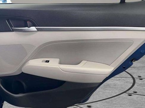 Used 2019 Hyundai Elantra SEL image 27