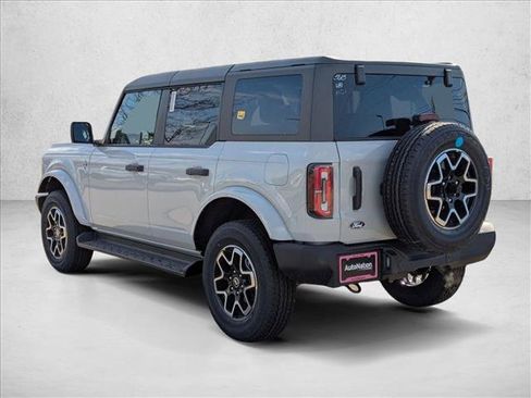 New 2026 Ford Bronco Outer Banks image 8