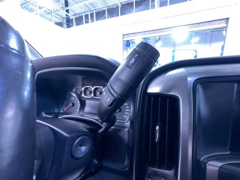 Used 2018 Chevrolet Silverado 1500 LT w/ All Star Edition image 30