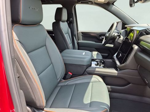 New 2026 GMC Yukon AT4 w/ AT4 Premium Package AWD/4WD image 36
