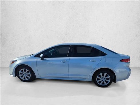 Used 2023 Toyota Corolla LE image 6