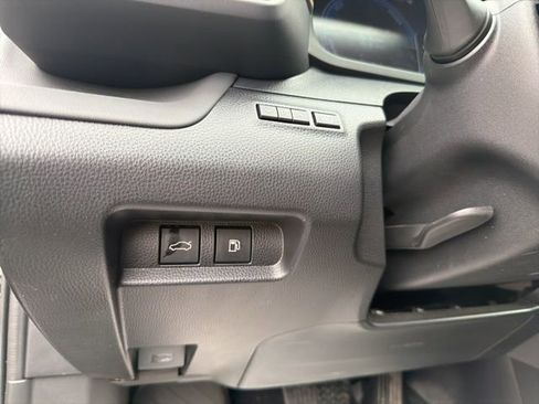 Certified 2023 Toyota Crown Limited image 22