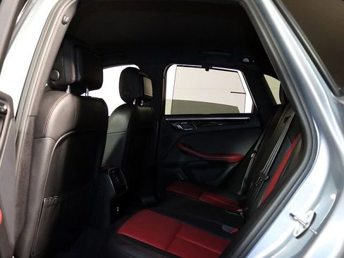 Used 2020 Porsche Macan AWD/4WD image 14