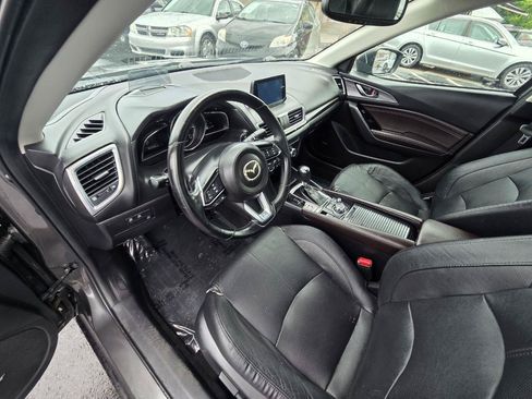 Used 2017 MAZDA MAZDA3 Grand Touring w/ Premium Equipment Package FWD image 12