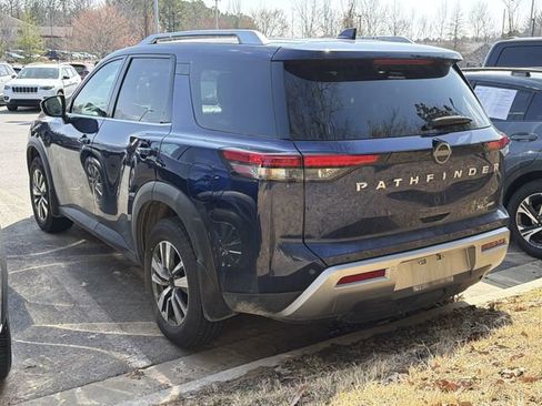Used 2022 Nissan Pathfinder SL image 12