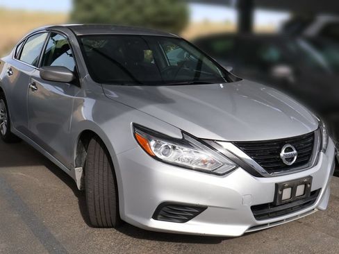 Used 2018 Nissan Altima 2.5 S w/ S Convenience Package FWD image 12