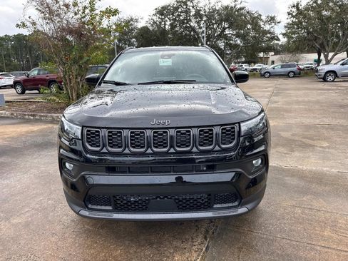 New 2026 Jeep Compass Latitude image 8