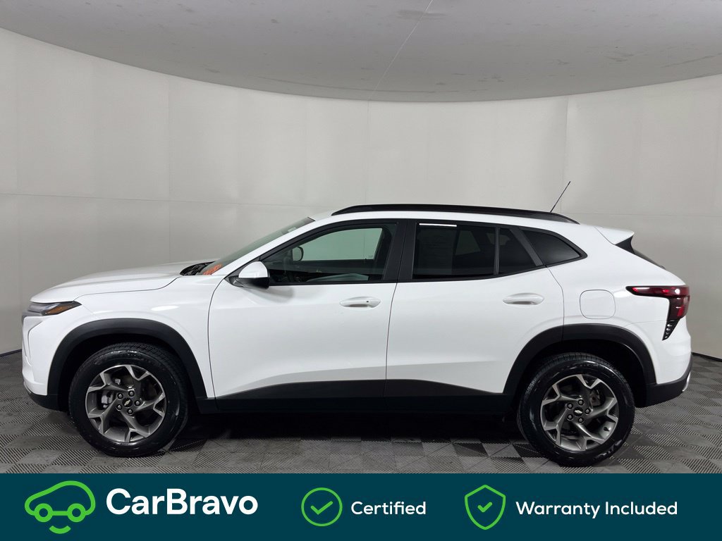 Certified 2025 Chevrolet Trax LT w/ Driver Confidence Package FWD image 10