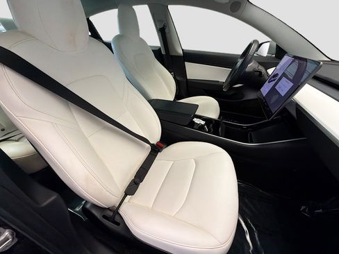 Used 2019 Tesla Model 3 Standard Range Plus image 15