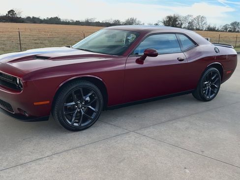 Used 2023 Dodge Challenger SXT w/ Blacktop Package image 5