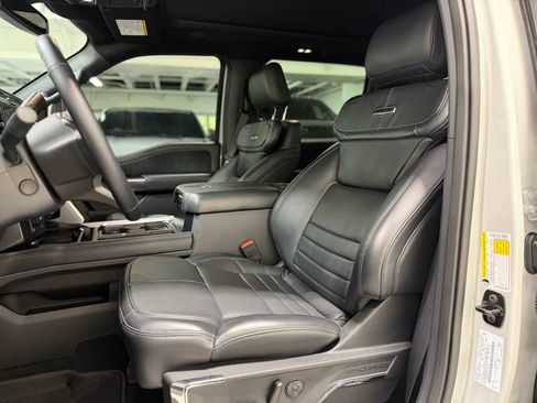 Used 2025 Ford F250 Platinum image 34