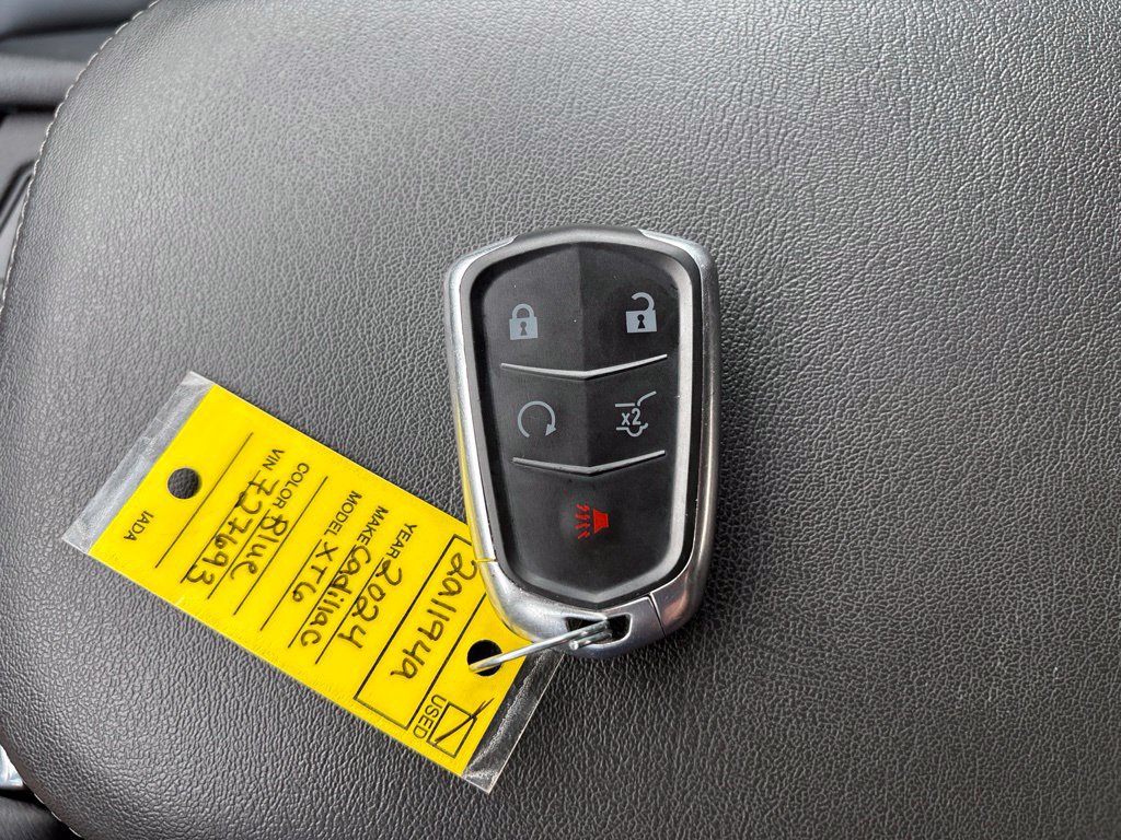 Used 2024 Cadillac XT6 Premium Luxury AWD/4WD image 32