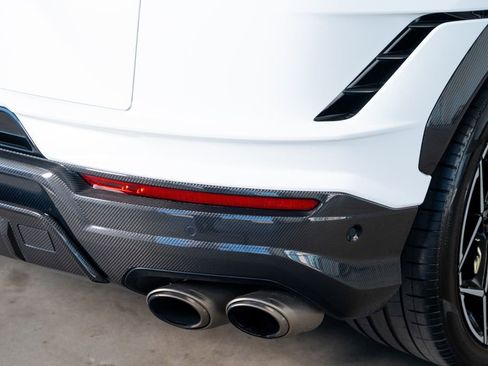 Used 2024 Lamborghini Urus Performante image 36