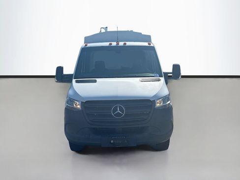 Used 2020 Mercedes-Benz Sprinter 4500 image 8