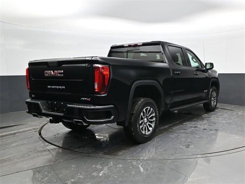Used 2022 GMC Sierra 1500 AT4 w/ AT4 Premium Package image 5