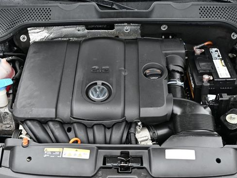 Used 2013 Volkswagen Beetle 2.5 50's Edition image 38