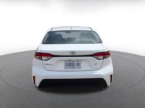 Used 2025 Toyota Corolla LE FWD image 12