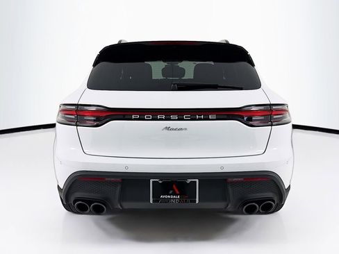 Certified 2025 Porsche Macan AWD/4WD image 6