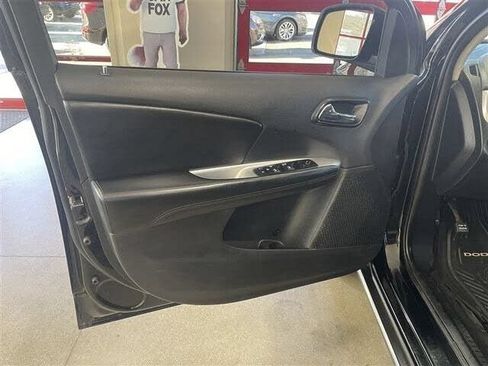 Used 2014 Dodge Journey SXT w/ Quick Order Package 22C FWD image 12