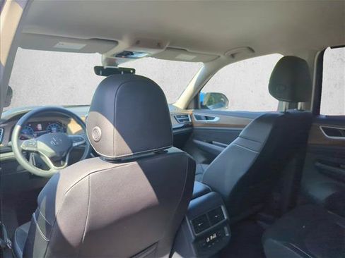 Used 2026 Volkswagen Atlas SE FWD image 30