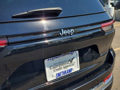 Certified 2022 Jeep Grand Cherokee Limited 4xe w/ Luxury Tech Group II AWD/4WD image 31