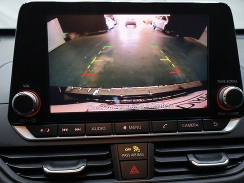 Used 2021 Nissan Altima 2.5 SR w/ SR Premium Package image 22