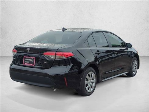 Used 2026 Toyota Corolla LE FWD image 5